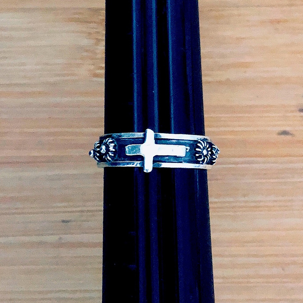 $48 Vintage Sterling & Gold Cross Estate Ring Size 9 & 1/4 Marked 925